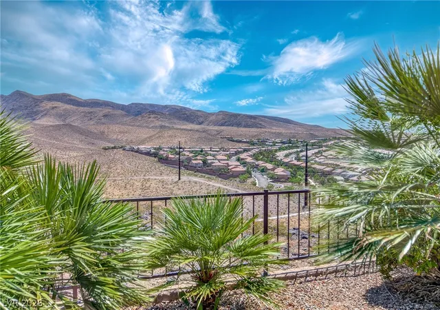 3rd image of 2349 Janesville Ln, Henderson, NV 89044 | MLS# 2782774