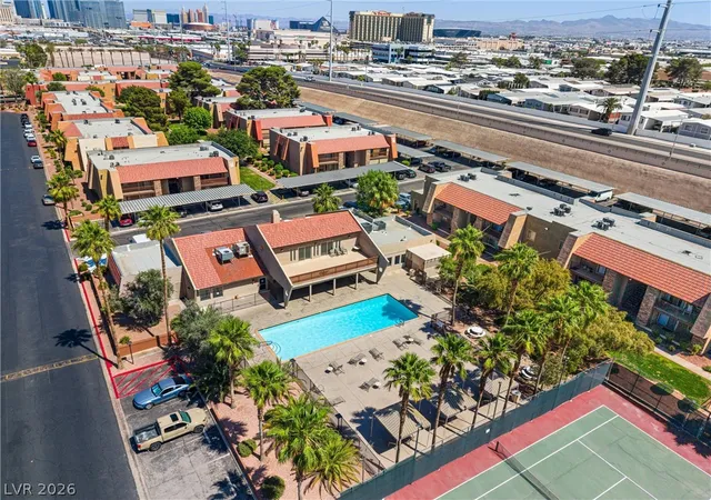 Homes for sale in Las Vegas, NV | 4450 Sandy River Drive, Las Vegas, NV 89103 | Houzeo
