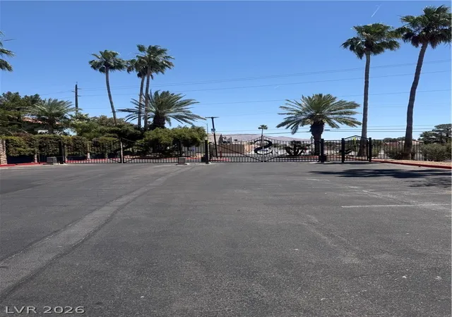 2nd image of 3135 S Mojave Rd, Las Vegas, NV 89121