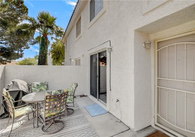 Photo 4 of Sale Pending at 463 Coral Sea St, Henderson, NV 89074 | MLS# 2782986 | Listing updated on 2026-07-14