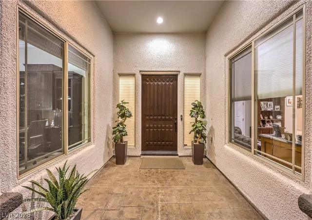5th image of 11 Isleworth Dr, Henderson, NV 89052 | MLS# 2783422