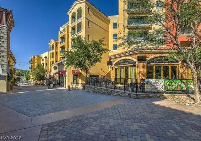 Homes for sale in Henderson, NV | 27 Via Paradiso St, Henderson, NV 89011 | MLS# 2783597