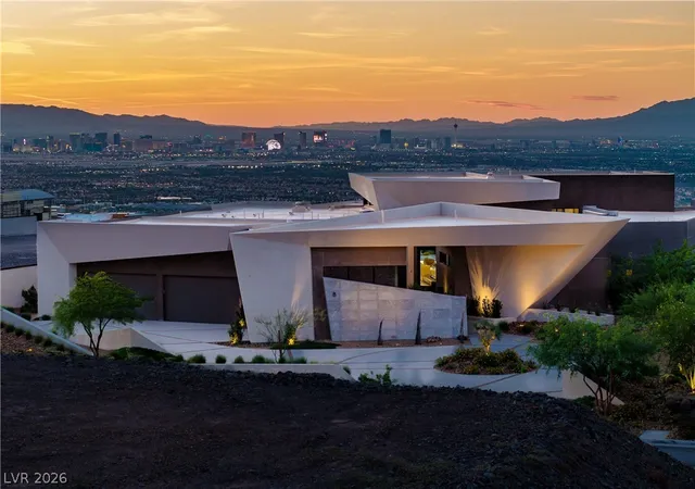 1st image of 8 Chisel Crest Ct, Henderson, NV 89012 | MLS# 2784019