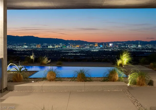 3rd image of 8 Chisel Crest Ct, Henderson, NV 89012 | MLS# 2784019