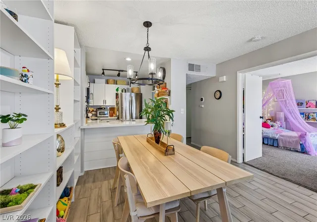 3rd image of 5574 Orch Ln, Las Vegas, NV 89110