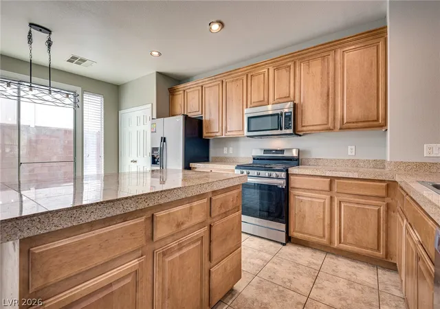 Photo 4 of Single family home for sale at 984 Playful Glow St, Henderson, NV 89052 | MLS# 2784167 | Listing updated on 2026-10-02