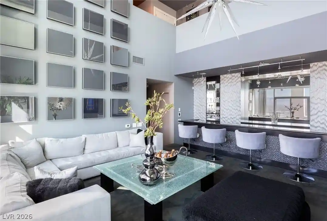 Listing Photo 2 - Condo for sale in 2700 Las Vegas Blvd located at 2700 Las Vegas Blvd, Las Vegas, NV 89109 - Unit #4301