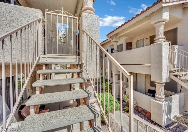 Listing Photo 5 - Condo for sale in building located at 929 Rockview Dr, Las Vegas, NV 89128 - Unit #202