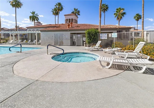 Homes for sale in Las Vegas, NV | 3150 Soft Breezes Drive, Las Vegas, NV 89128 | Houzeo