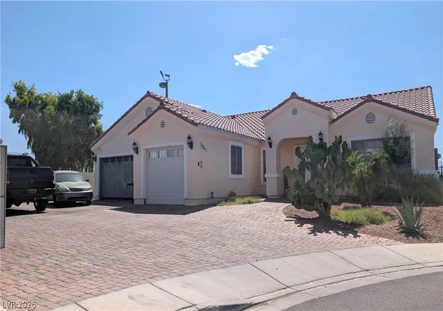 2nd image of 1061 Pikes Peak Ct, Las Vegas, NV 89110 | MLS# 2784596