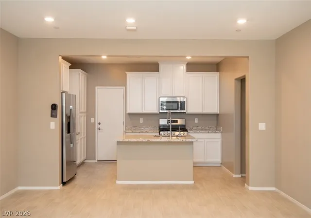 3rd image of 9 Alamere Falls Dr, Las Vegas, NV 89138 | MLS# 2785158