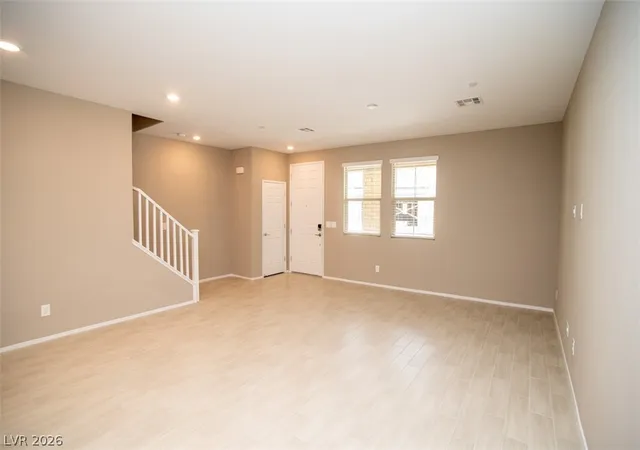 5th image of 9 Alamere Falls Dr, Las Vegas, NV 89138 | MLS# 2785158