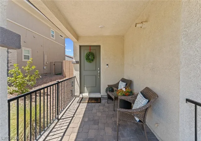 3rd image of 330 Bay Village Pl, Henderson, NV 89011 | MLS# 2785141