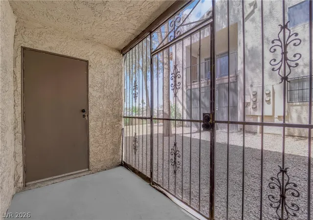 2nd image of 4444 W Desert Inn Rd, Las Vegas, NV 89102