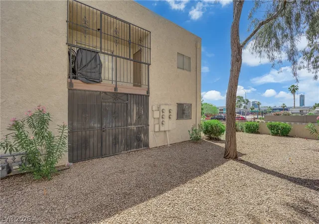 25th image of 4444 W Desert Inn Rd #A, Las Vegas, NV 89102 | MLS# 2785228