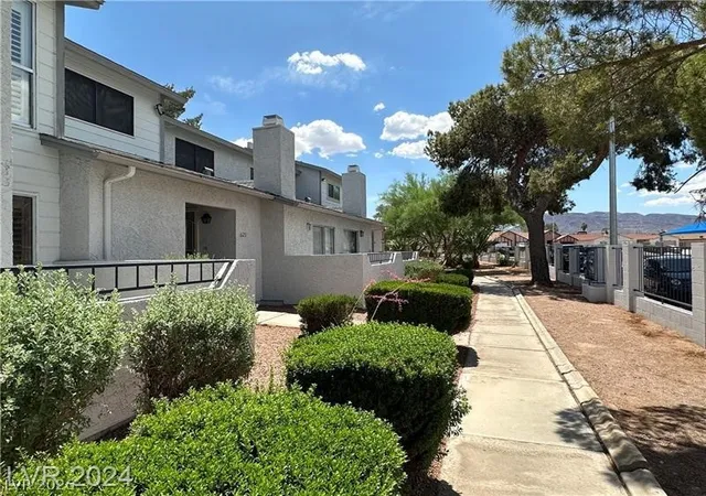 Homes for sale in Henderson, NV | 1629 Justin Ct #1629, Henderson, NV 89011 | MLS# 2785093