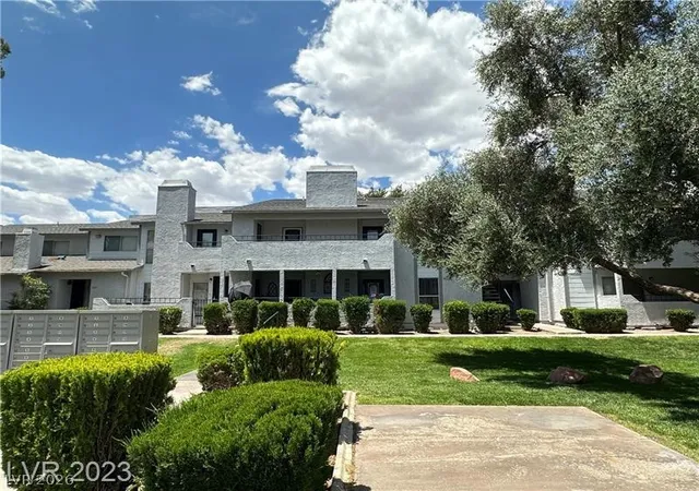 Homes for sale in Henderson, NV | 1629 Justin Court, Henderson, NV 89011 | Houzeo