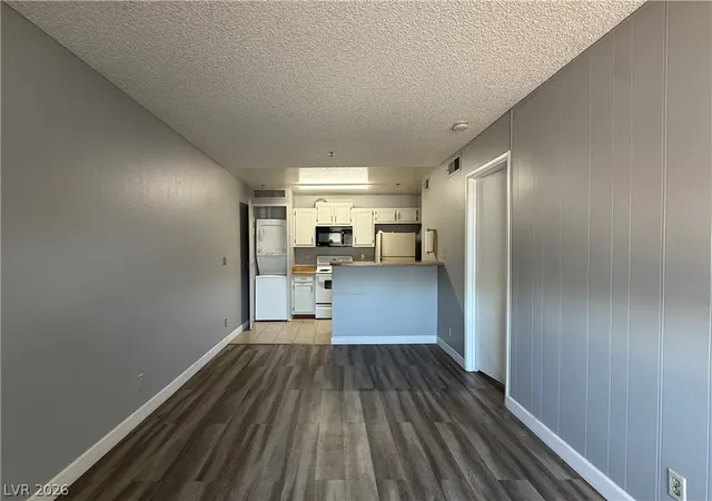 2nd image of 1381 E University Ave #106, Las Vegas, NV 89119 | MLS# 2785364