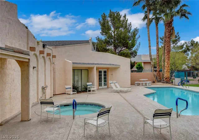Homes for sale in Henderson, NV | 2757 Carnation Lane, Henderson, NV 89074 | Houzeo
