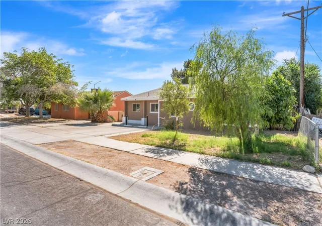 Photo 3 of Single family home for sale at 203 Earl St, Las Vegas, NV 89101 | MLS# 2785653 | Listing updated on 2026-08-28