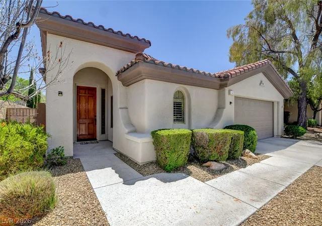 4th image of 14 Emerald Dunes Cir, Henderson, NV 89052 | MLS# 2785991