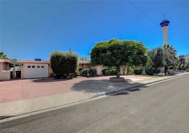Photo 3 of Single family home for sale at 554 Canosa Ave, Las Vegas, NV 89104 | MLS# 2785856 | Listing updated on 2026-06-05