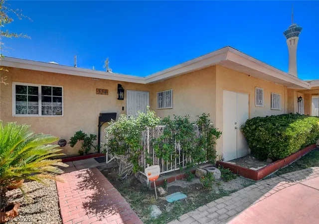 Photo 4 of Single family home for sale at 554 Canosa Ave, Las Vegas, NV 89104 | MLS# 2785856 | Listing updated on 2026-06-05