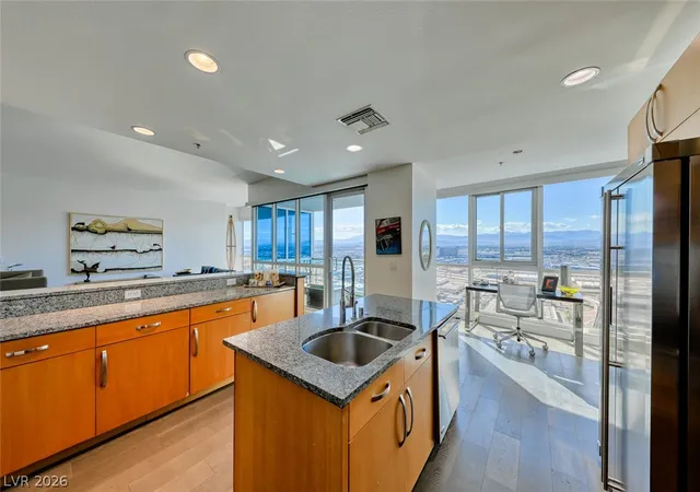 4th image of 4525 Dean Martin Dr #2806, Las Vegas, NV 89103 | MLS# 2784899