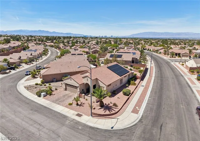 2nd image of 586 Cypress Gardens Pl, Henderson, NV 89012 | MLS# 2786291
