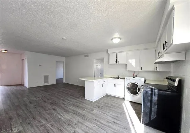 Listing Photo 4 - Condo for sale in building located at 2937 Stewart Ave, Las Vegas, NV 89101