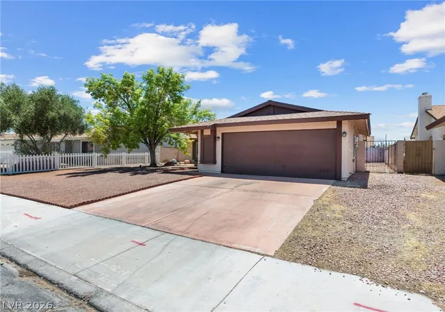 Photo 4 of Single family home for sale at 6371 W Viking Rd, Las Vegas, NV 89103 | MLS# 2785928 | Listing updated on 2026-07-18