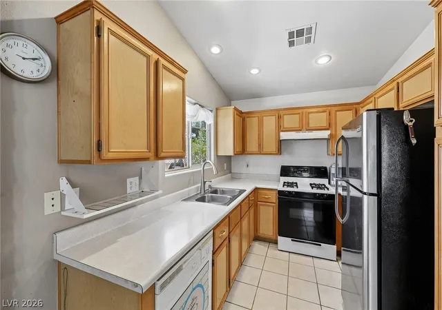 Homes for sale in Las Vegas, NV | 5804 Chisolm Trl, Las Vegas, NV 89118 | MLS# 2787133