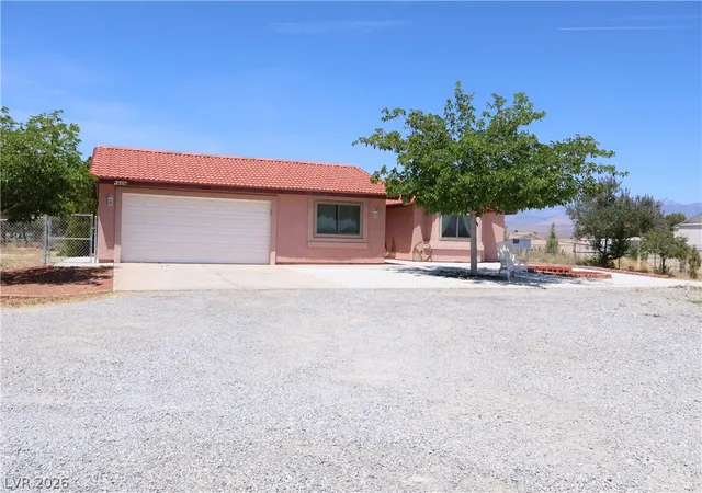 Homes for sale in Pahrump, NV | 1220 Gamebird Rd, Pahrump, NV 89048 | MLS# 2785046