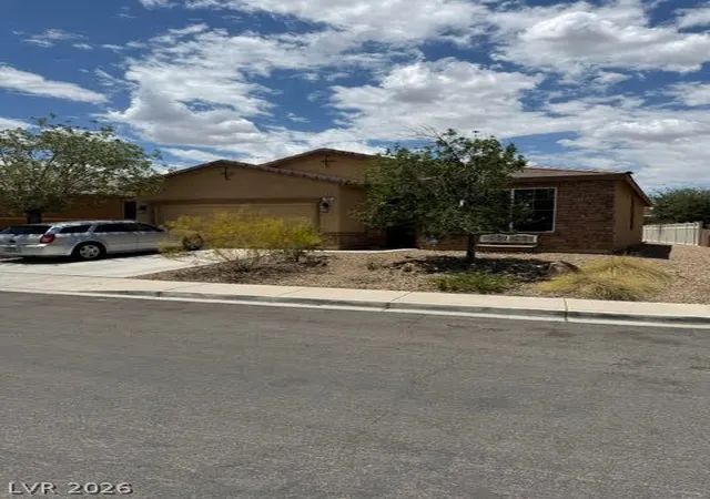 Photo 2 of Sale Pending at 921 Aspen Cliff Dr, Henderson, NV 89011 | MLS# 2787184 | Listing updated on 2026-07-26