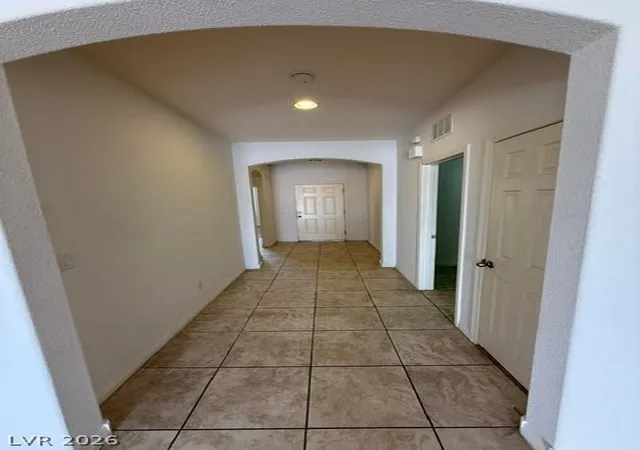 Photo 4 of Sale Pending at 921 Aspen Cliff Dr, Henderson, NV 89011 | MLS# 2787184 | Listing updated on 2026-07-26