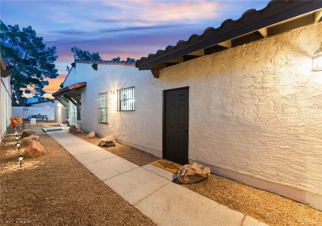 3rd image of 4214 Whippoorwill Cir, Las Vegas, NV 89121 | MLS# 2787361