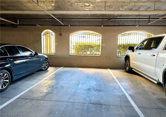 2nd image of 30 Via Mantova, Henderson, NV 89011