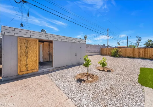 32nd image of 113 Elm St, Henderson, NV 89015 | MLS# 2788280