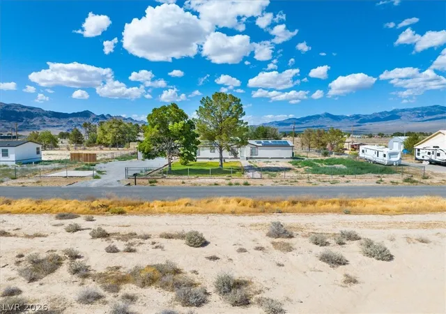 Homes for sale in Pahrump, NV | 1670 Gee St, Pahrump, NV 89060 | MLS# 2787722
