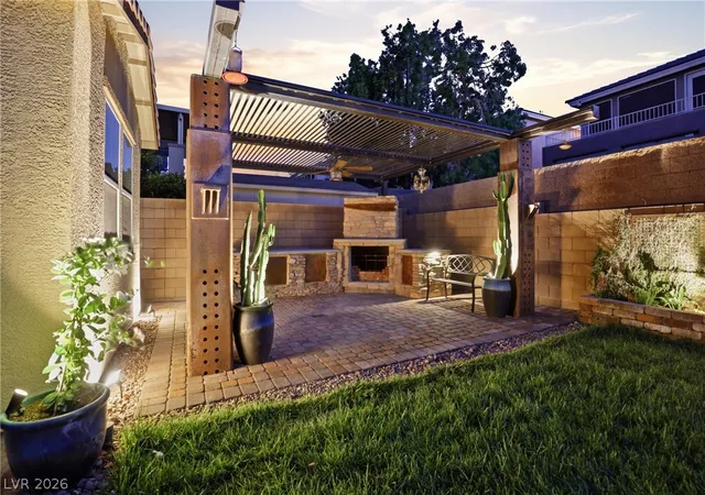 Photo 2 of Sale Pending at 717 Coastal Lagoon St, Henderson, NV 89002 | MLS# 2788263 | Listing updated on 2026-07-30