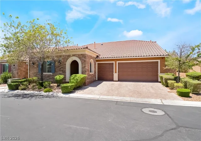 Photo 3 of Single family home for sale at 6011 Vista Clara St, Las Vegas, NV 89148 | MLS# 2788704 | Listing updated on 2026-09-01
