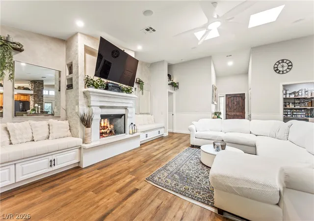 Photo 3 of Sale Pending at 207 S White Cloud Cir, Henderson, NV 89074 | MLS# 2789303 | Listing updated on 2026-08-04