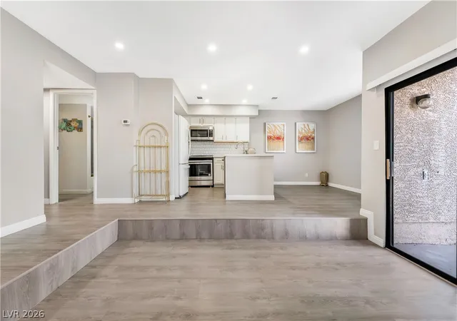 2nd image of 4425 Woodpine Dr #106, Las Vegas, NV 89119 | MLS# 2789235