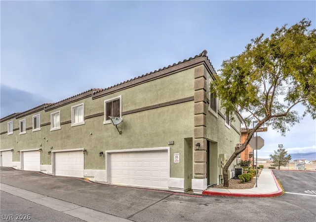 2nd image of 10450 Gold Shadow Ave, Las Vegas, NV 89129 | MLS# 2789387