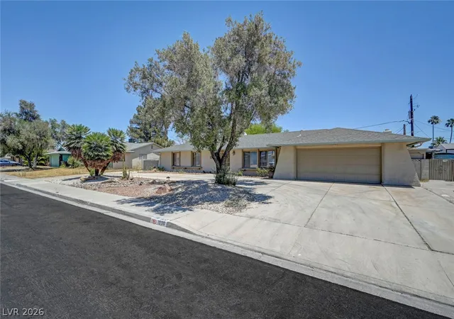 5th image of 1900 Stonehaven Dr, Las Vegas, NV 89108 | MLS# 2788660