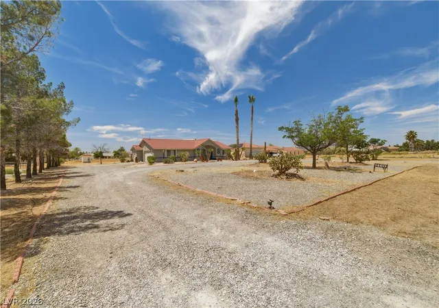 Photo 2 of Single family home for sale at 1460 Red Rock Dr, Pahrump, NV 89048 | MLS# 2789574 | Listing updated on 2026-08-02