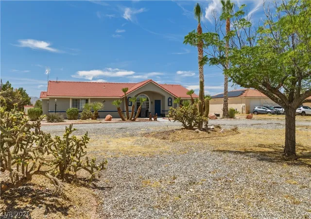 Photo 3 of Single family home for sale at 1460 Red Rock Dr, Pahrump, NV 89048 | MLS# 2789574 | Listing updated on 2026-08-02