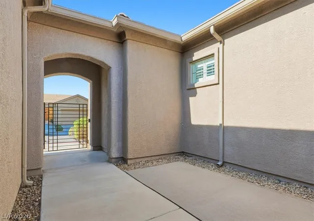 Photo 3 of Single family home for sale at 208 Palmetto Pointe Dr, Henderson, NV 89012 | MLS# 2788437 | Listing updated on 2026-07-04