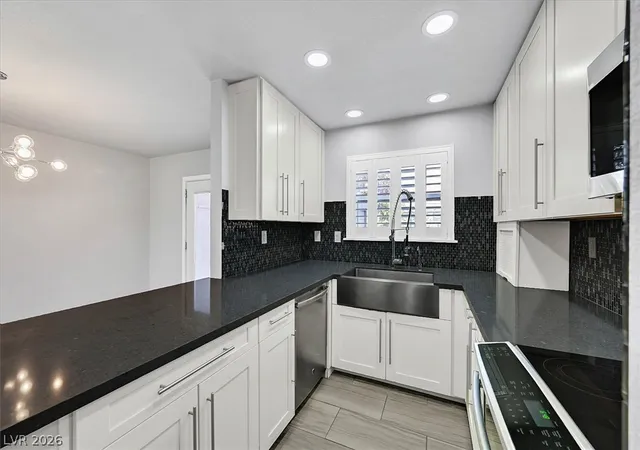 Photo 3 of Townhouse for sale at 692 Tam O Shanter, Las Vegas, NV 89109 | MLS# 2789738 | Listing updated on 2026-07-31