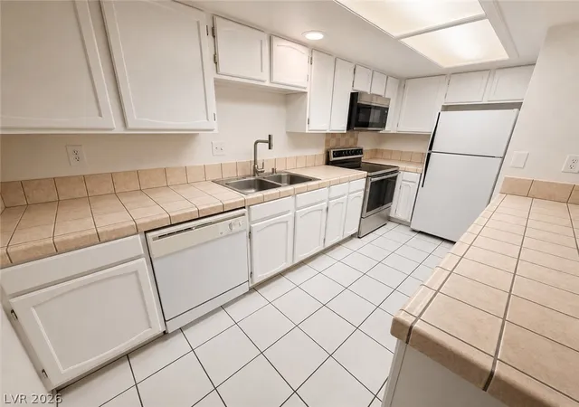 Photo 3 of Condo for sale at 4211 Sanderling Cir #285, Las Vegas, NV 89103 | MLS# 2789970 | Listing updated on 2026-08-18
